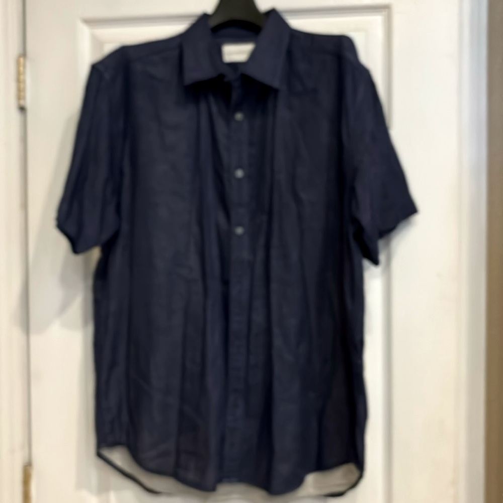 Men’s Costaoro button down casual blue light weight shirt large